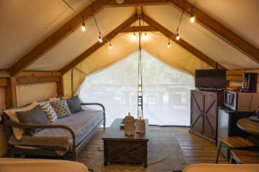 Geronimo Creek Retreat Getaway Cabin #5
